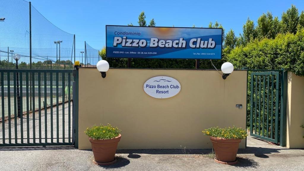 Pizzo Beach Club. One Bedroom Apt 13G Eksteriør bilde