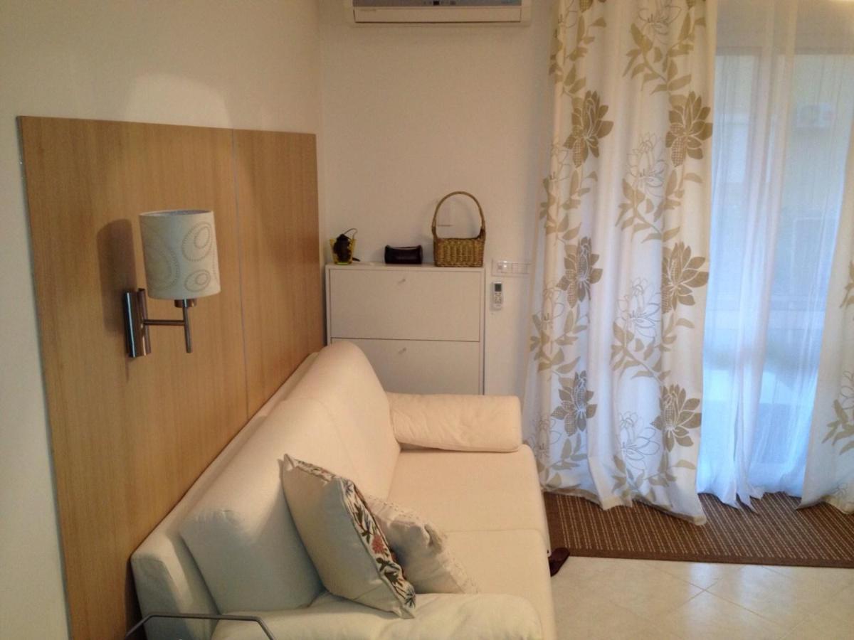 Pizzo Beach Club. One Bedroom Apt 13G Eksteriør bilde
